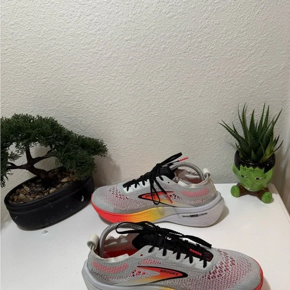 Brooks Hyperion Elite 4 - Picture 3 of 5